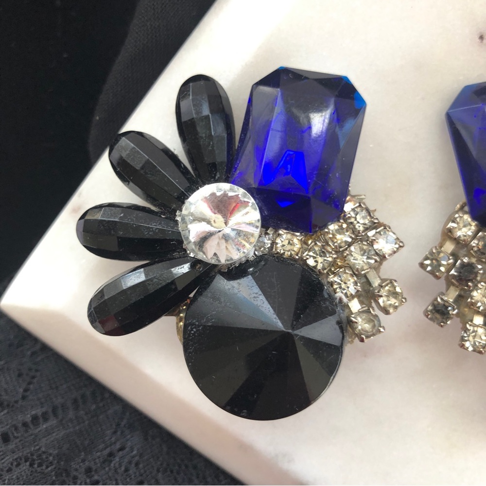 Vintage 1980 Rhinestone Blue Black Lucite Big Clip On Earrings - Picture 7 of 9